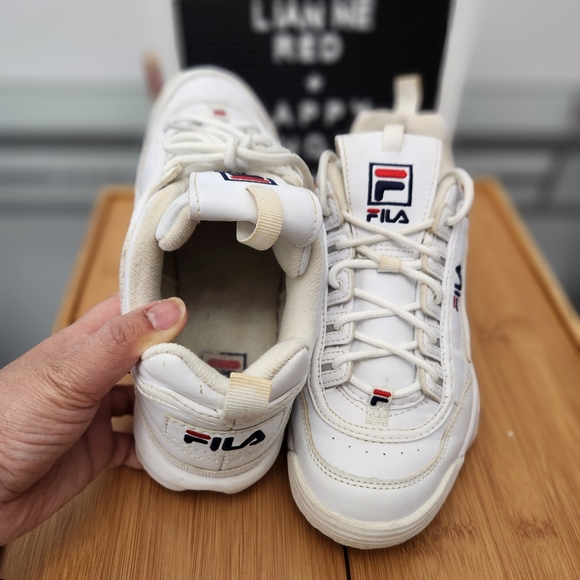 Fila Women’s Disruptor Sneaker - Picture 9 of 16